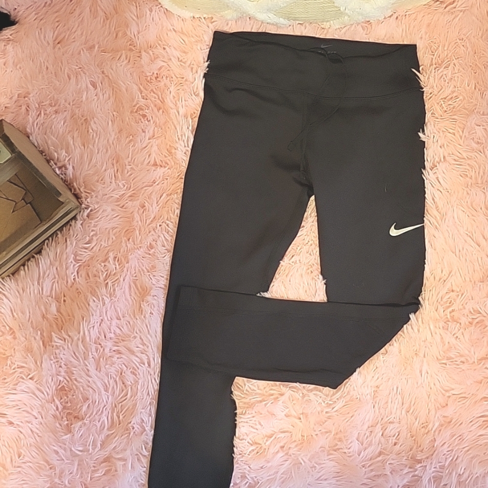 Small Nike dri-fit workout pants
